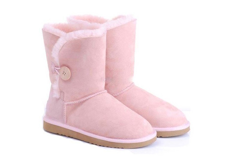 מגפי האגג דגם קלאסי כפתור קצר UGG BAILEY BUTTON SHORT – תמונה 14