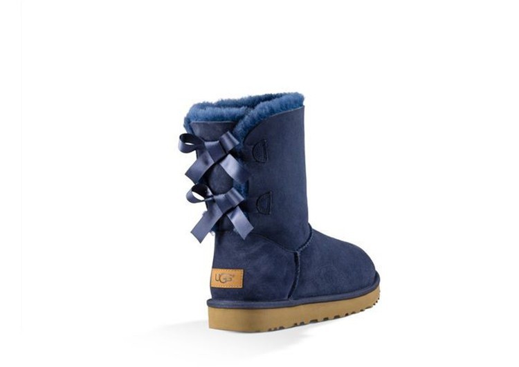 מגפי האגג דגם ביילי באוו קצר UGG BAILEY BOW SHORT – תמונה 11