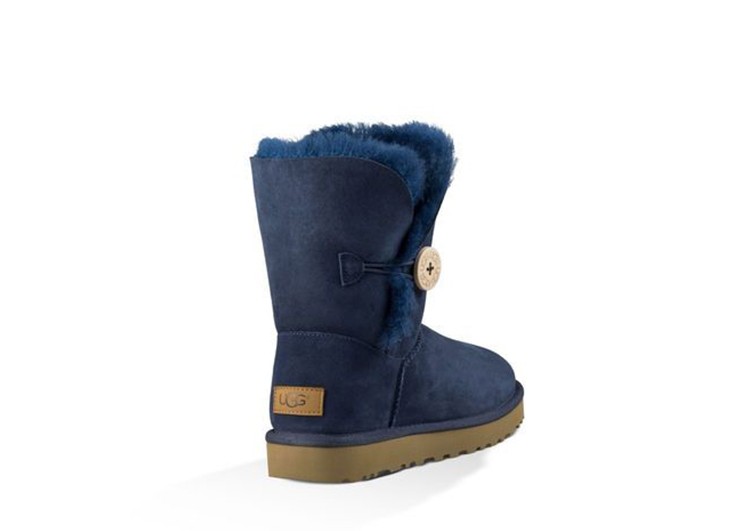 מגפי האגג דגם קלאסי כפתור קצר UGG BAILEY BUTTON SHORT – תמונה 8