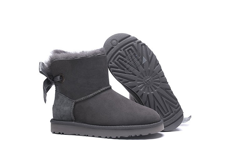 מגפי האגג דגם ביילי מיני סרט נוצץ UGG BAILEY MINI – תמונה 24