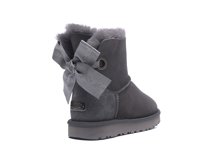 מגפי האגג דגם ביילי מיני סרט נוצץ UGG BAILEY MINI – תמונה 3