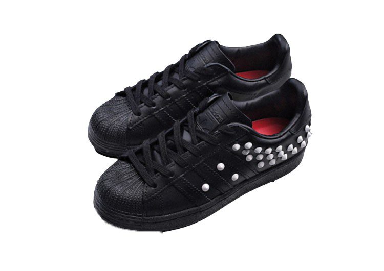 נעלי אדידס-ADIDAS Stan Smith - Black & White Dot – תמונה 2