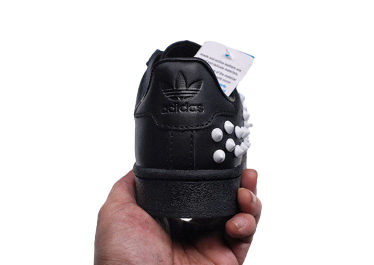 נעלי אדידס-ADIDAS Stan Smith - Black & White Dot – תמונה 6