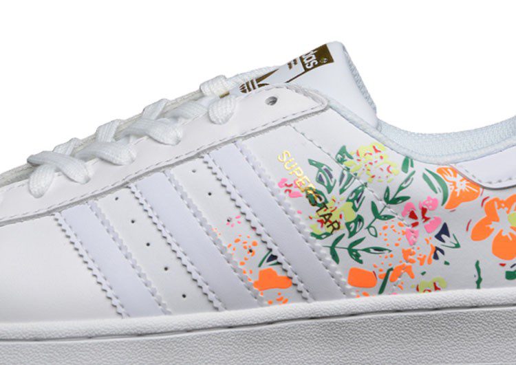 נעלי אדידס-ADIDAS Stan Smith - White With Fleur – תמונה 11