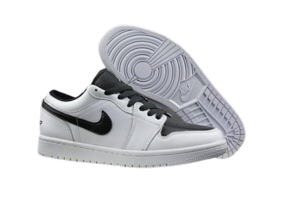 נעלי נייק-NIKE AIR JORDAN 1 LOW -WHITE-BLACK LOGO