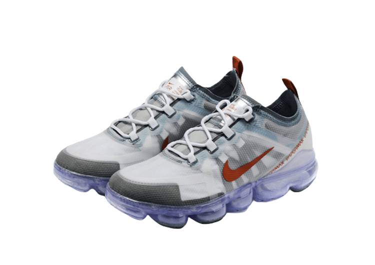 נעלי נייק-NIKE AIR VAPROMAX 2019 - WHITE-GRAY-RED LOGO – תמונה 2