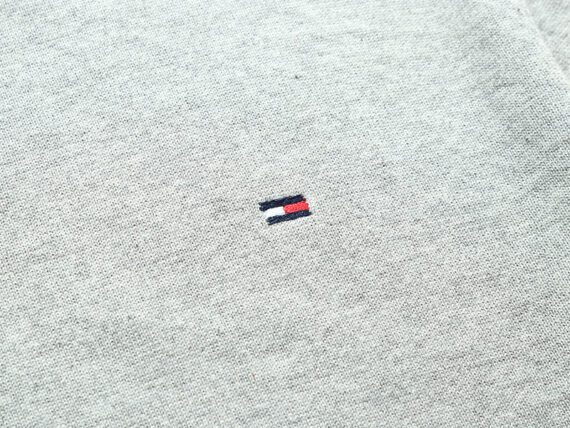 טומי הילפיגר-TOMMY TSHIRT MEN'S LONG CREW NECK- Santas Grey