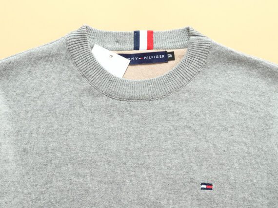 טומי הילפיגר-TOMMY TSHIRT MEN'S LONG CREW NECK- Santas Grey