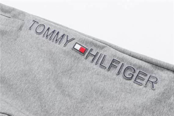 טומי הילפיגר-TOMMY SUIT- Zumthor