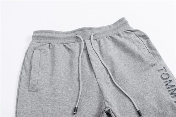 טומי הילפיגר-TOMMY SUIT- Zumthor