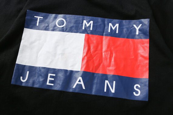 טומי הילפיגר-TOMMY TSHIRT MEN'S - BLACK