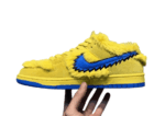 נעליי נייק-NIKE SB DUNK LOW PRO QS - Yellow & Blue Logo