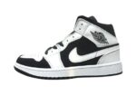 נעלי נייק-NIKE AIR MAX JORDAN HIGH - Black Russian & White Lilac