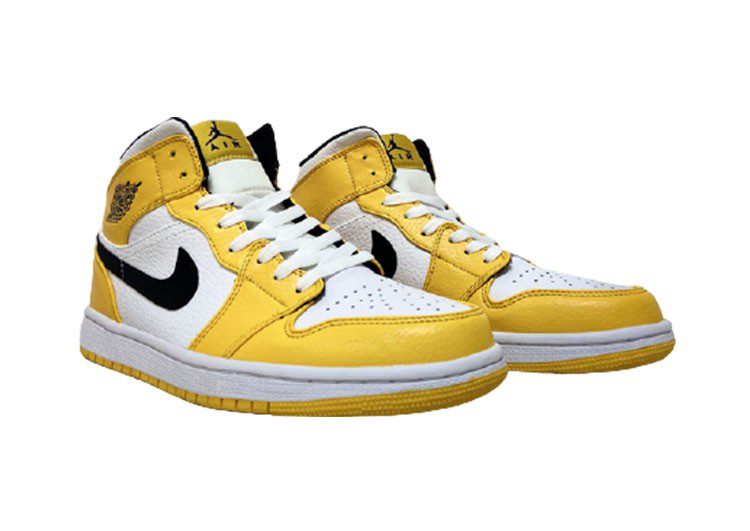 נעלי נייק-NIKE AIR MAX JORDAN HIGH - Buddha Gold Solitude & Black Pearl – תמונה 3