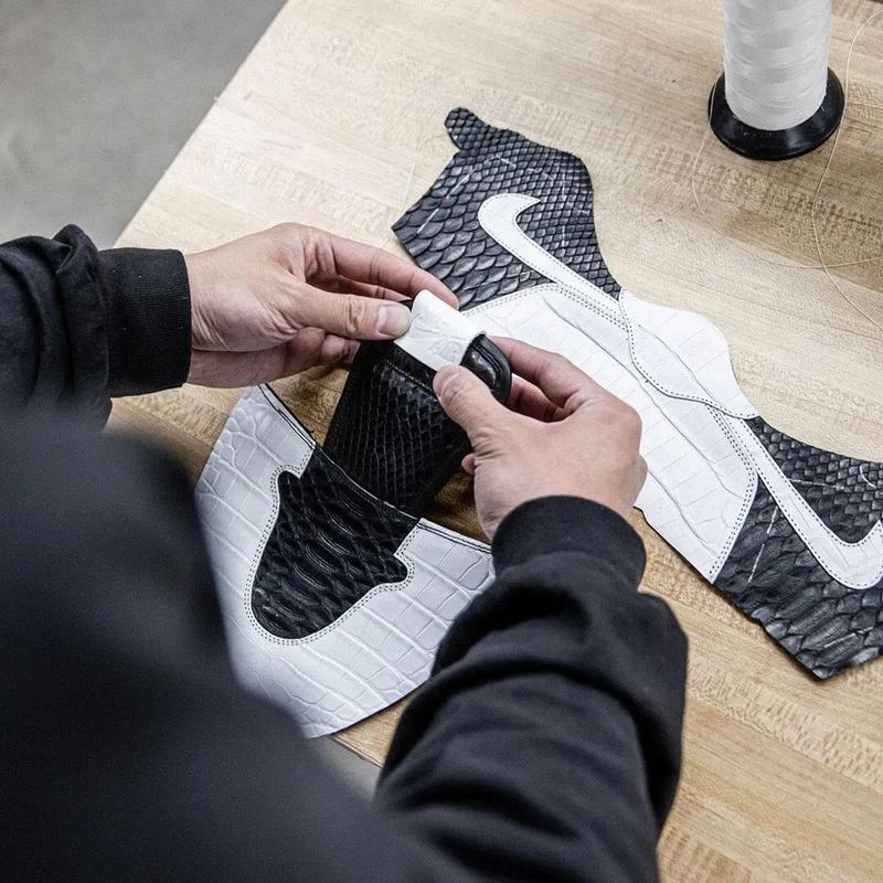 נעלי נייק-NIKE AIR MAX JORDAN HIGH - Nero & Silver – תמונה 4