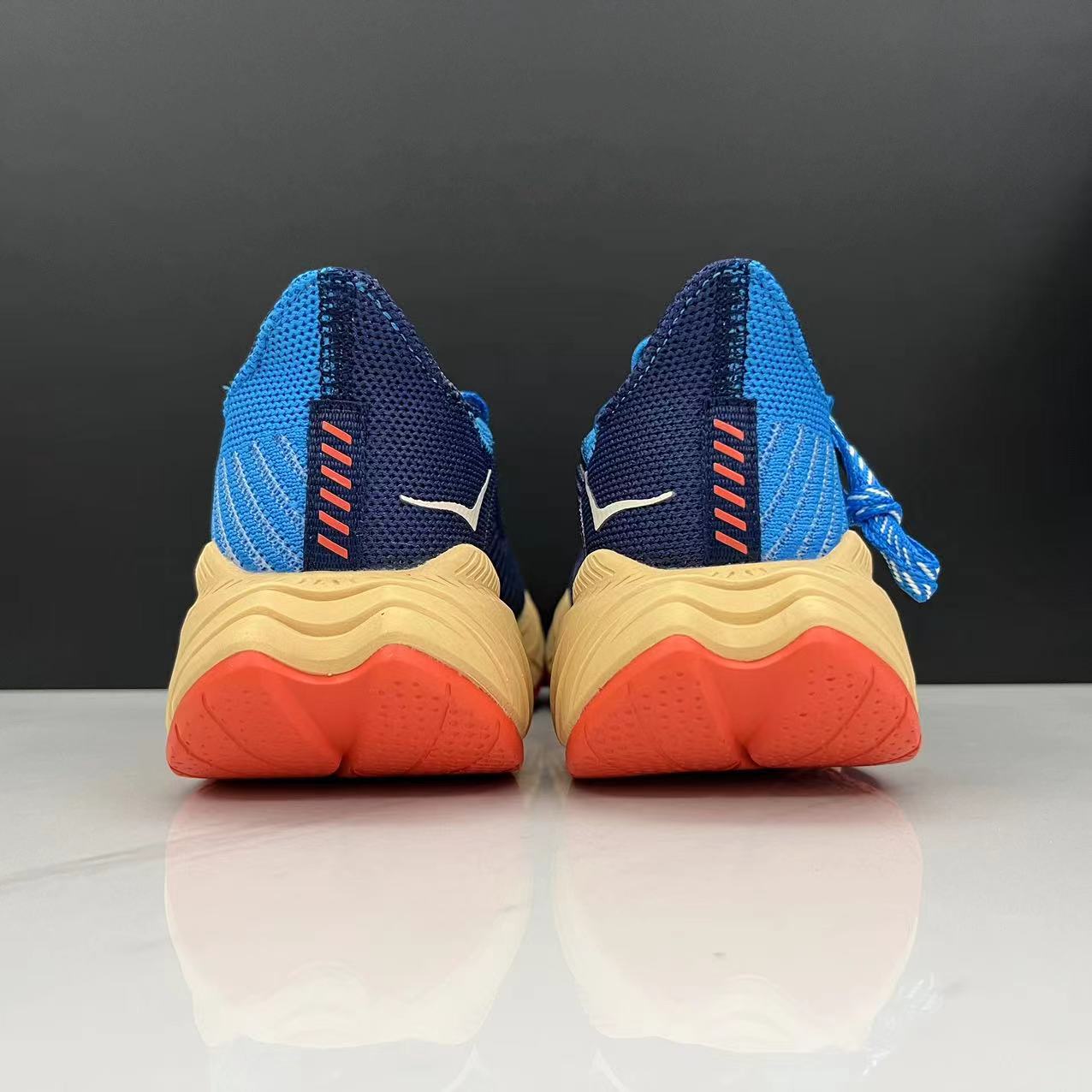 נעלי הוקה-HOKA ONE ONE CARBON X3 Blue – תמונה 4