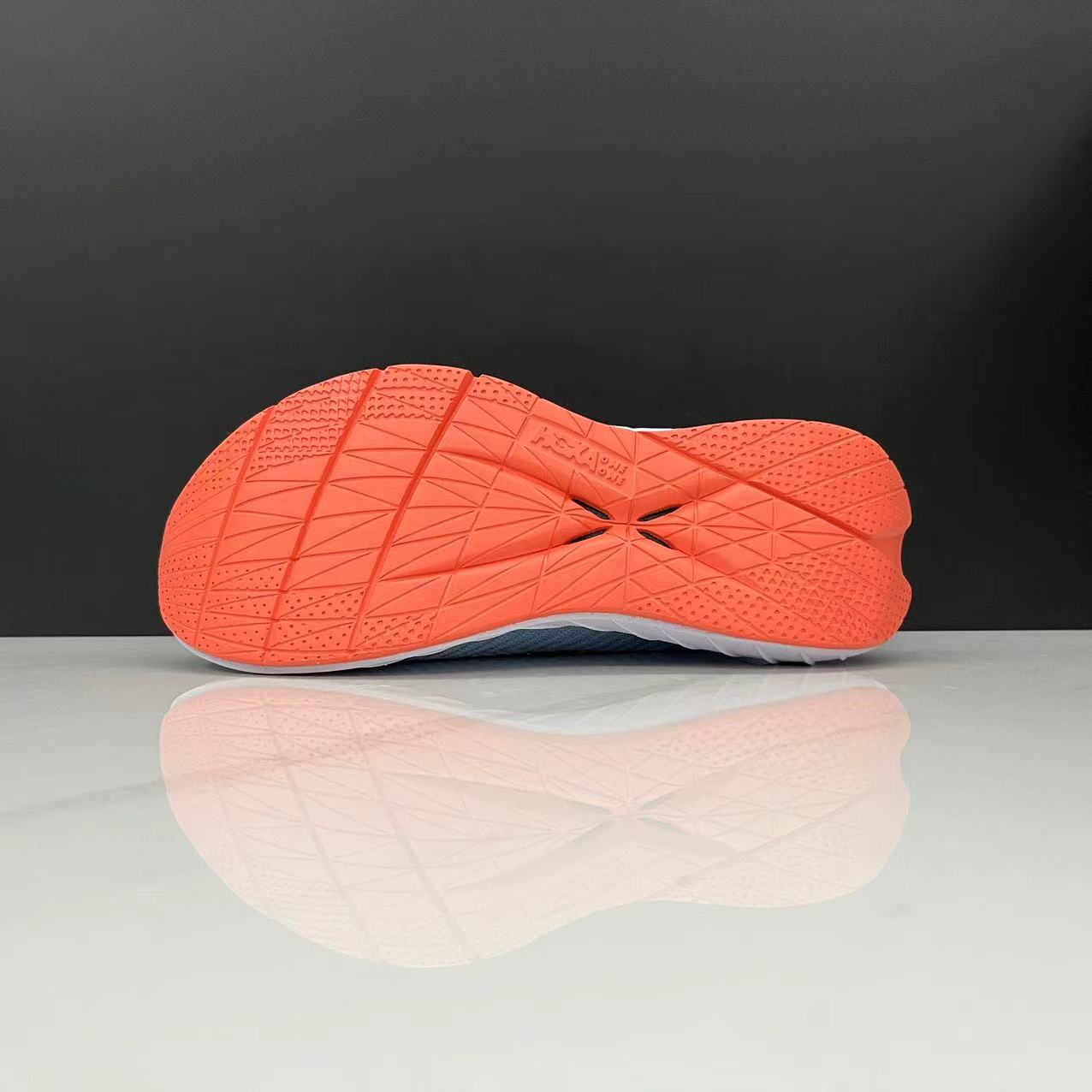 נעלי הוקה-HOKA ONE ONE CARBON X3 Pink – תמונה 4