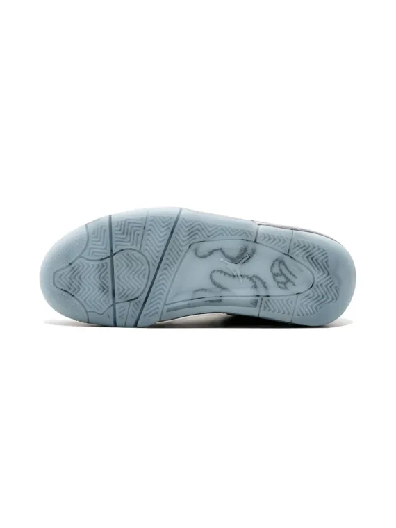 NIKEx Kaws Air Jordan 4 Retro sneakers