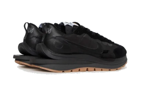 Nike Vaporwaffle Sacai Black Gum