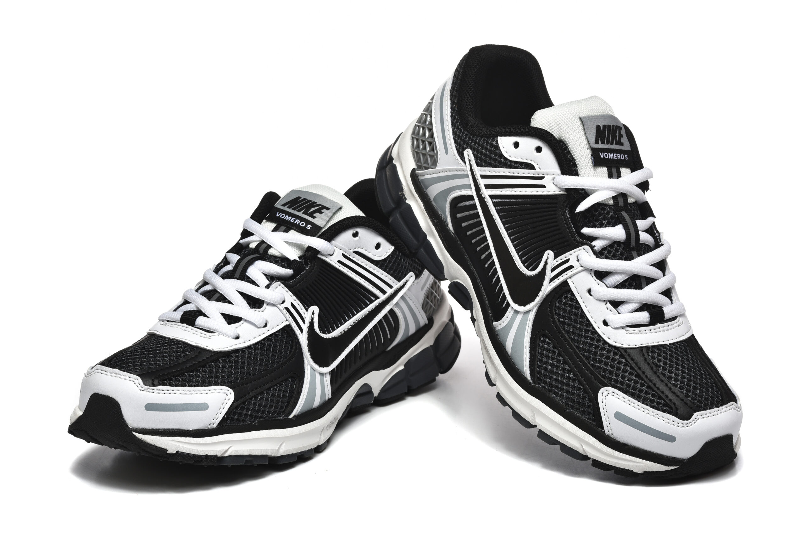 נעלי נייק-Nike Air Zoom Vomero 5 BLACK SILVER – תמונה 5