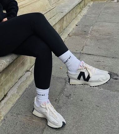 New Balance 327
