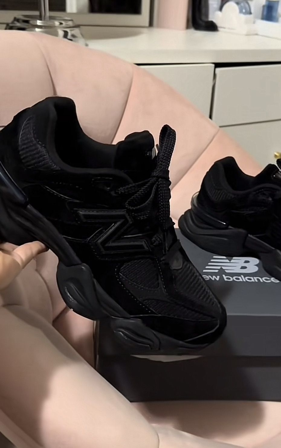 New Balance 9060
