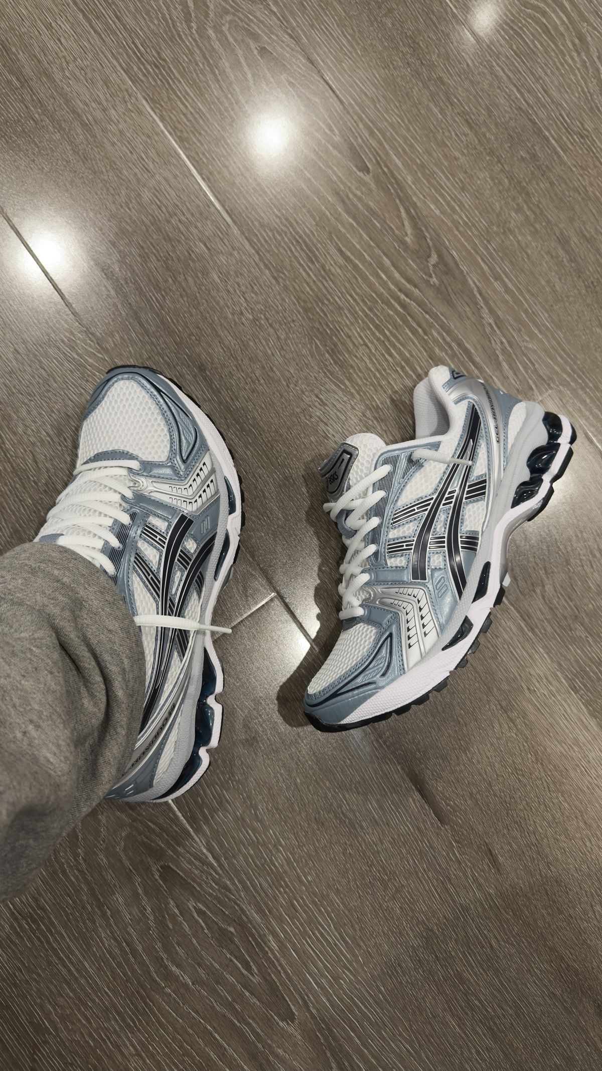 ASICS - תמונות לקוחות והמחשות