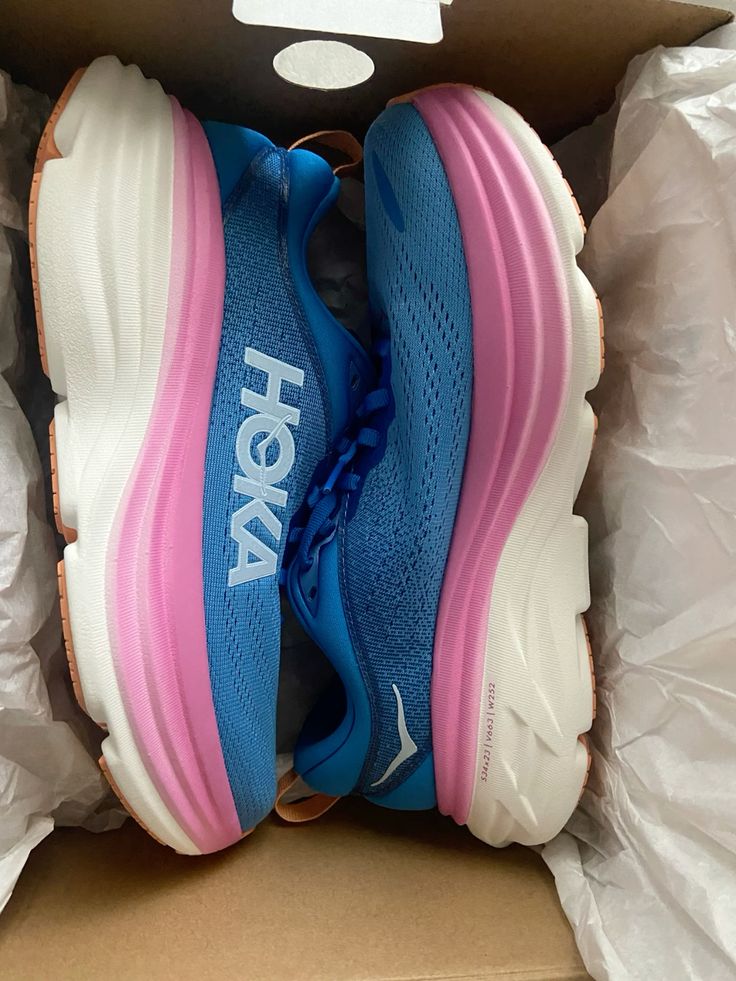 HOKA - תמונות לקוחות והמחשות